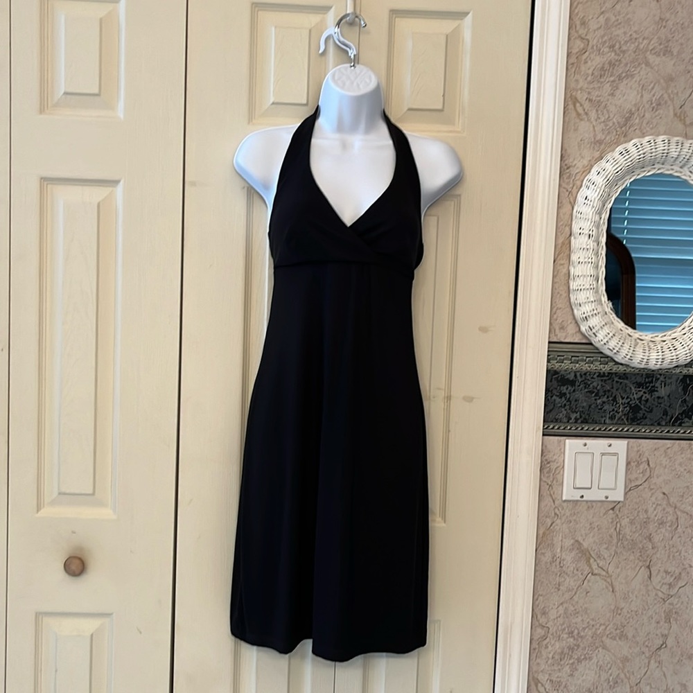 Black I.N. San Francisco pullover dress. SZ Small. Sleeveless. Knee length.